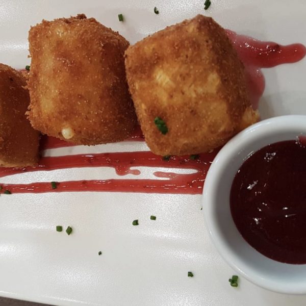 Comment faire des Bricks poulet fromage ? Recette simple - Fromages et